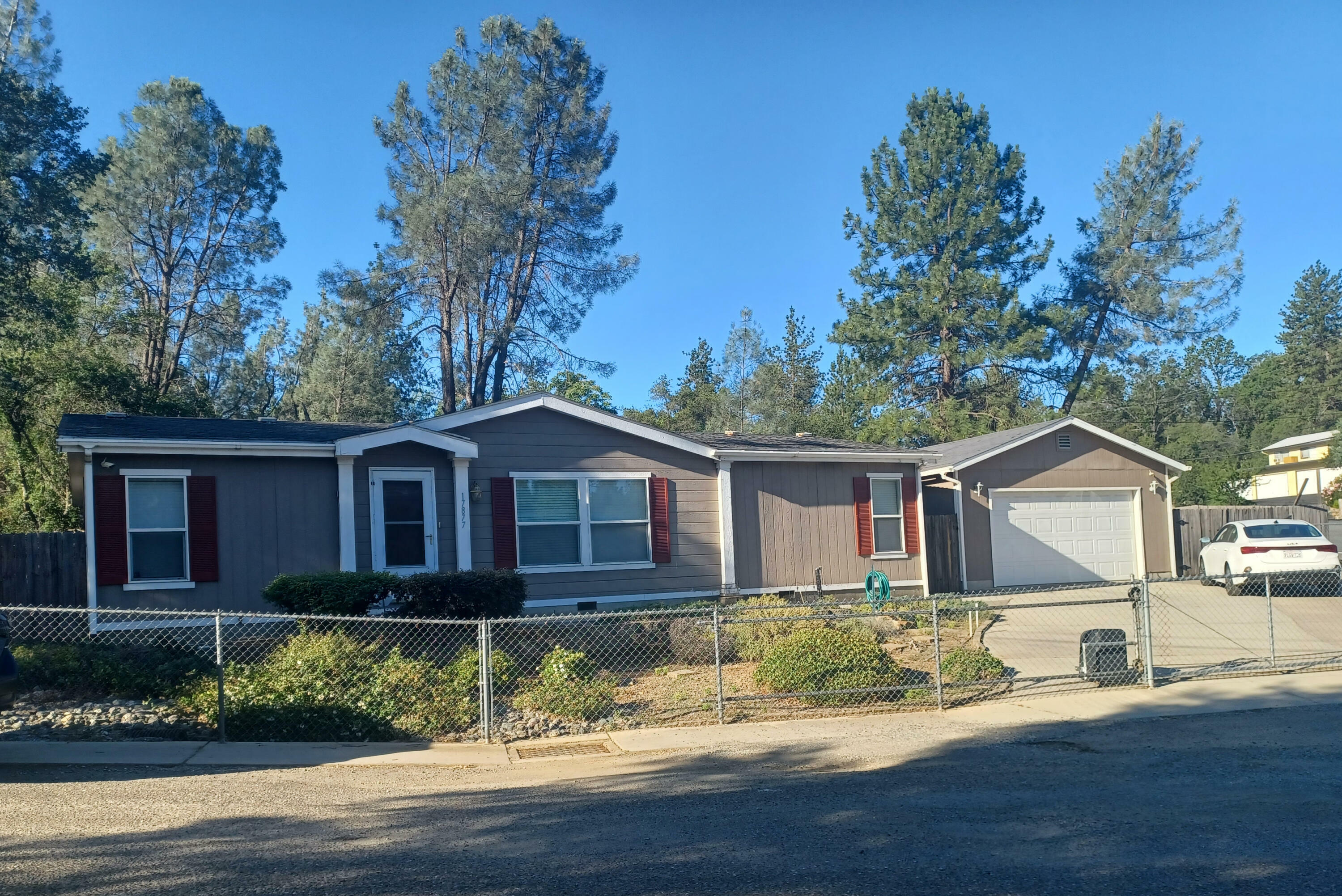 Property Photo:  17877 Paradise Lane  CA 96003 