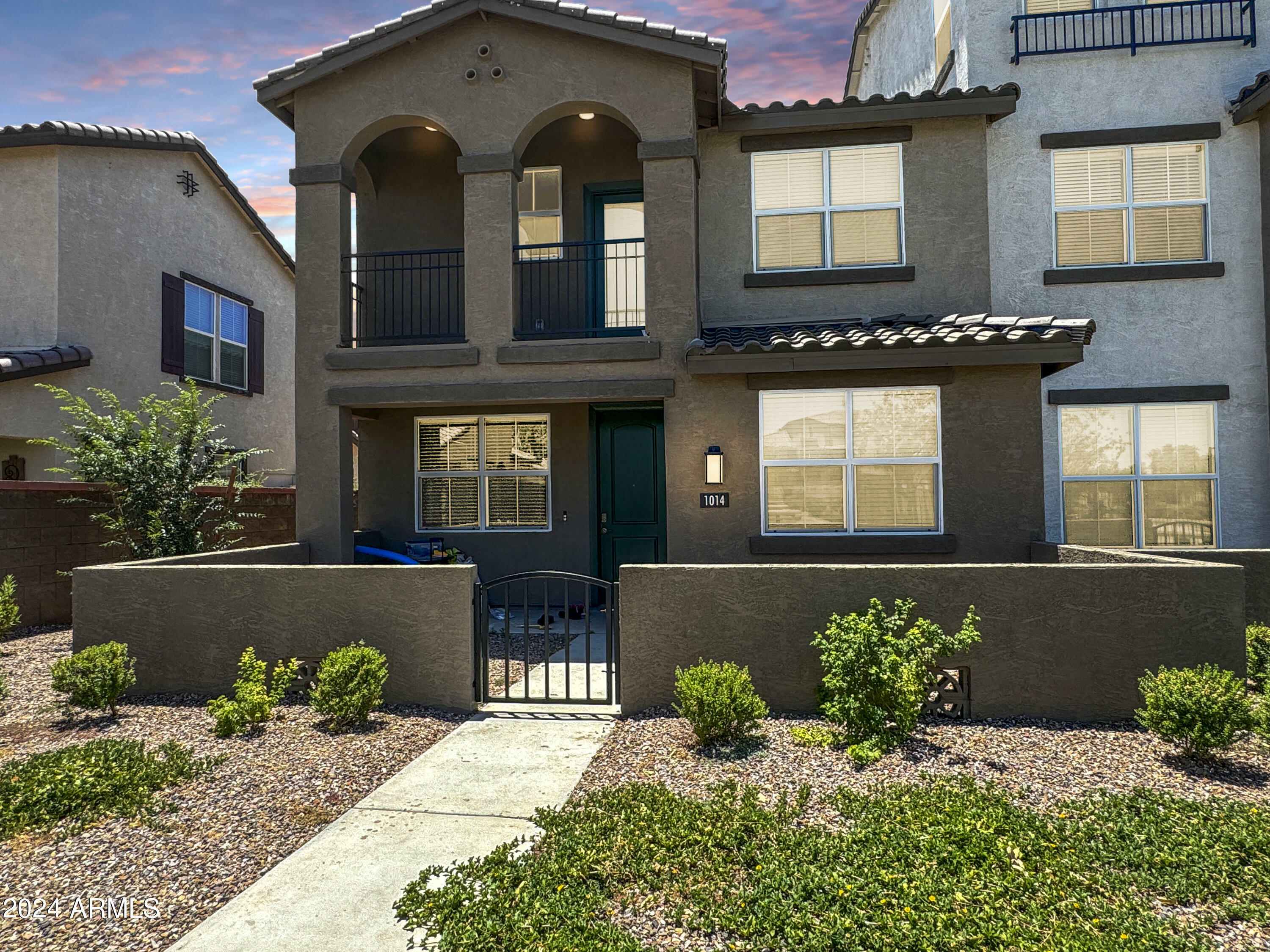 Property Photo:  1255 N Arizona Avenue 1014  AZ 85225 