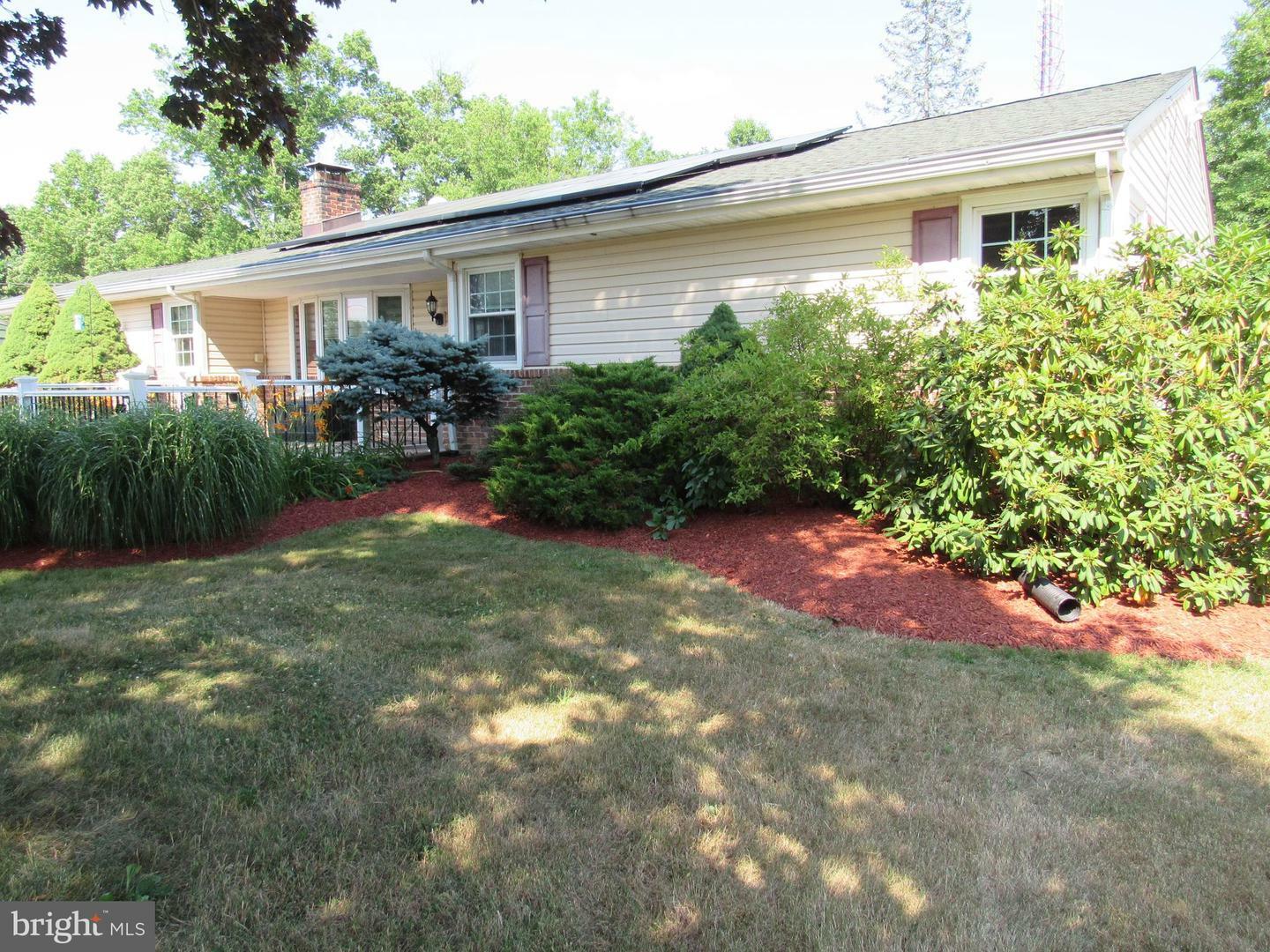 Property Photo:  15 Davison Road  NJ 08520 