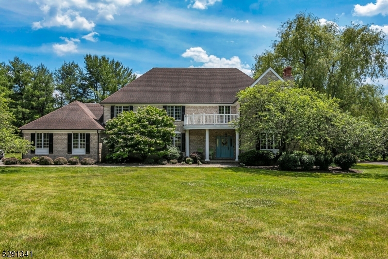 Property Photo:  4 Coddington Ct  NJ 07920 