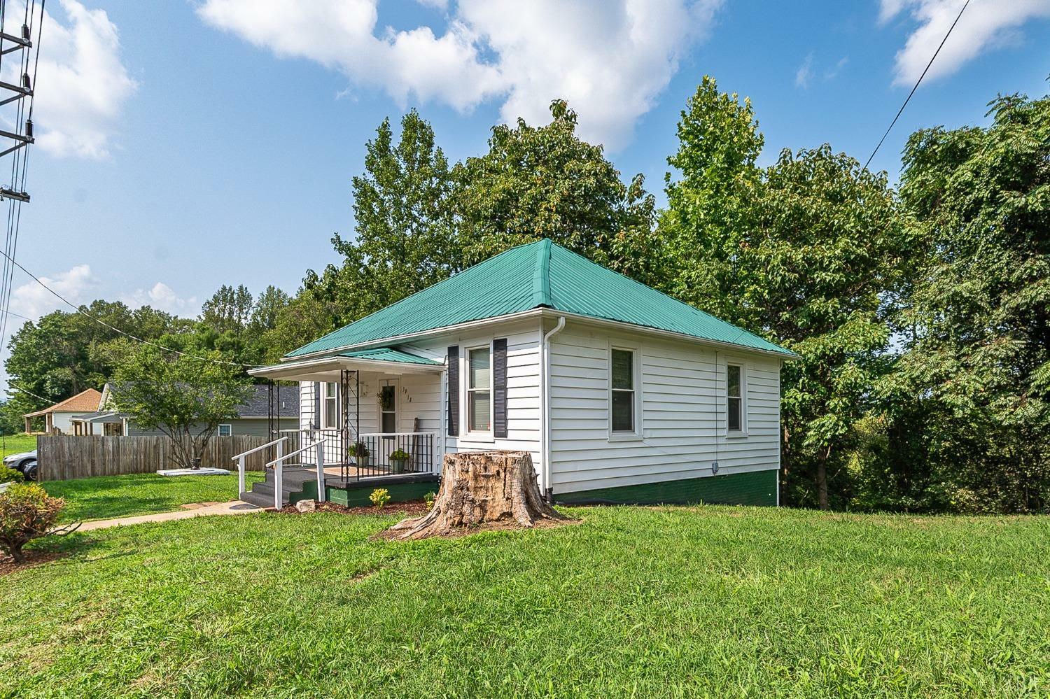 Property Photo:  3018 Hillview Street  VA 24501 