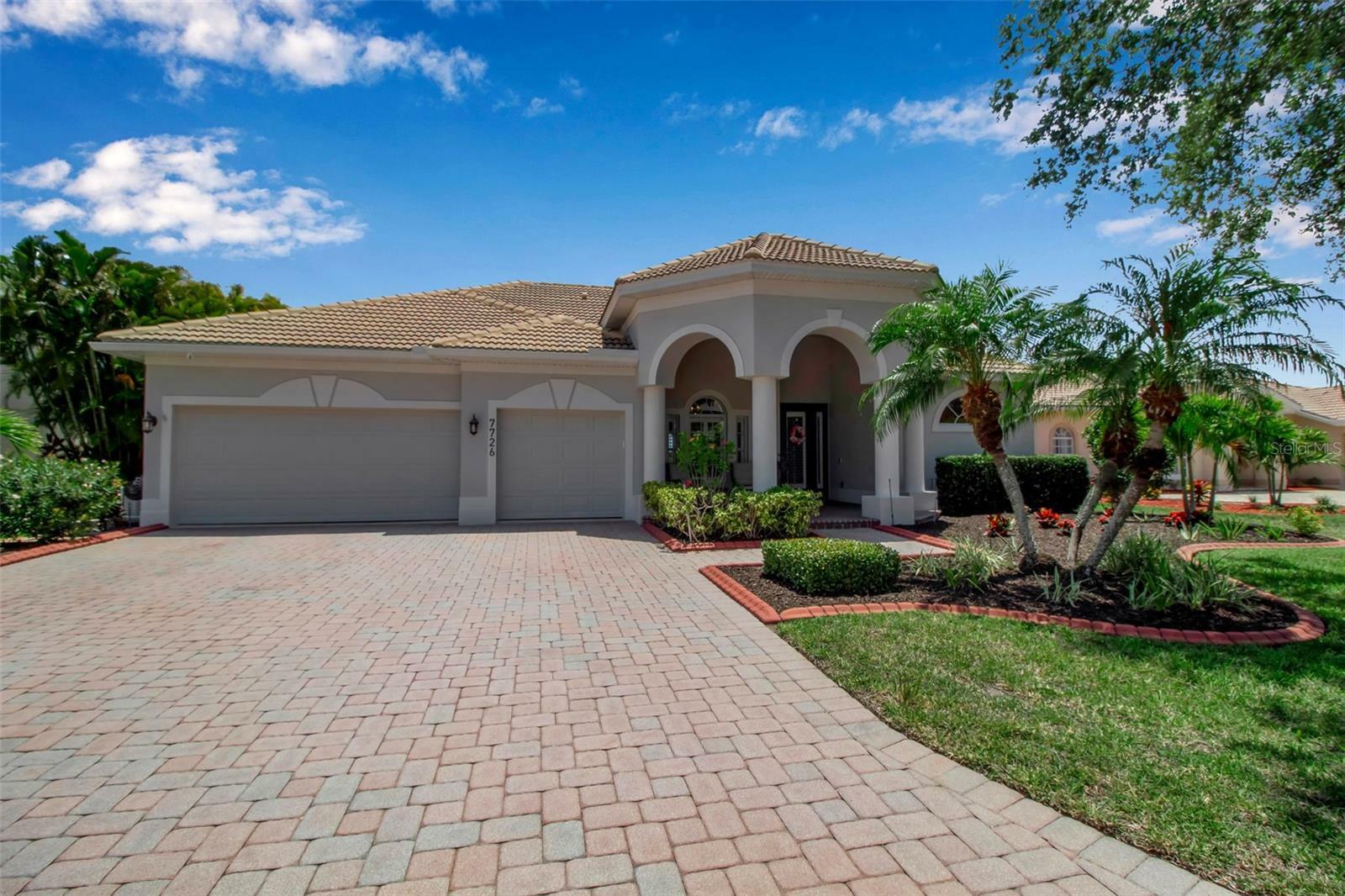 Property Photo:  7726 Camden Harbour Drive  FL 34212 