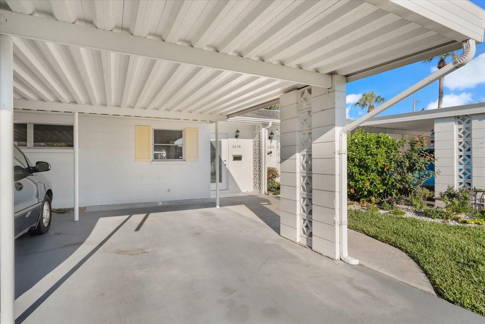 Property Photo:  6038 Lilli Way  FL 34207 