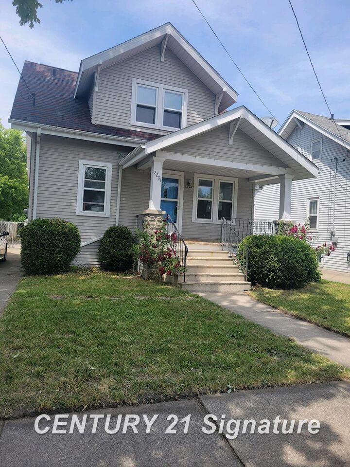 2204 W Genesee Avenue  Saginaw MI 48602 photo