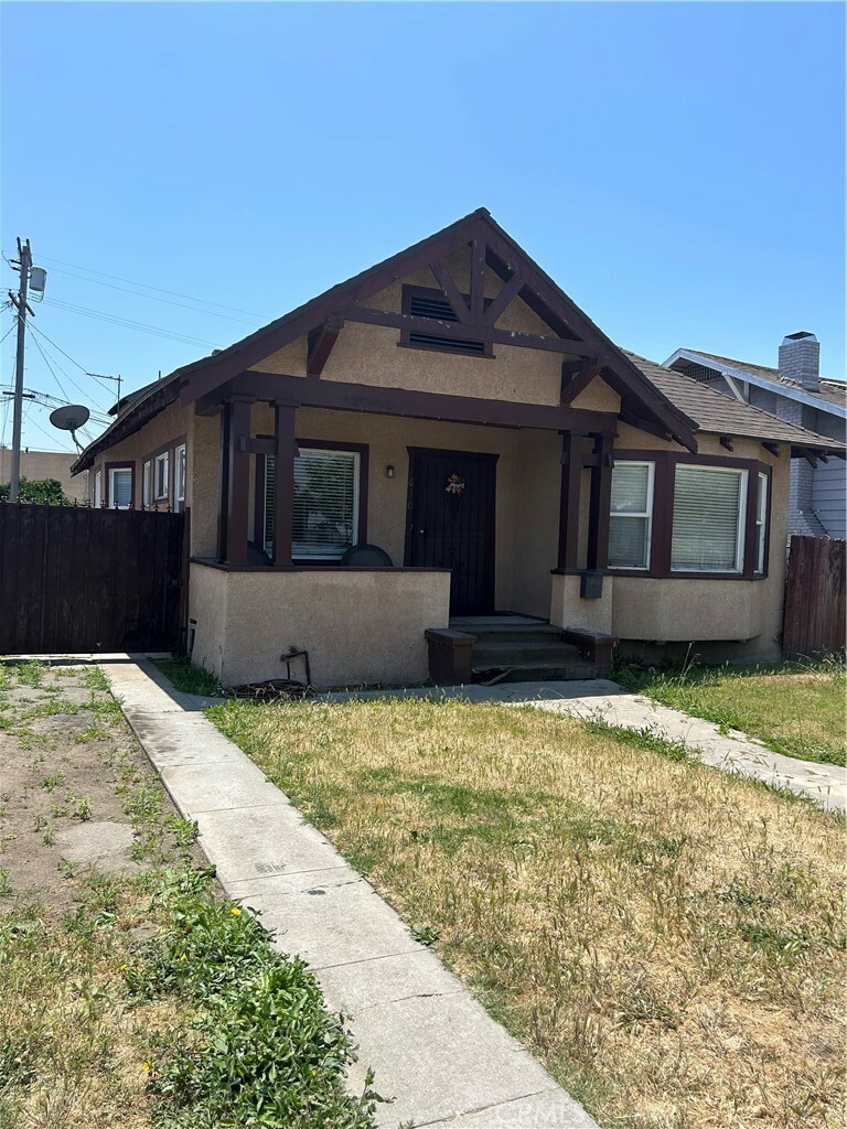 Property Photo:  1630 W 54th St  CA 90062 