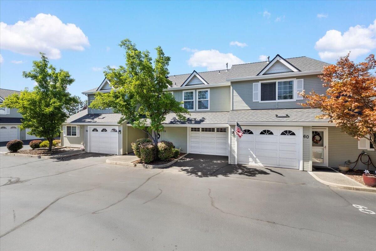 Property Photo: 1224 N Modoc Avenue 59 OR 97504