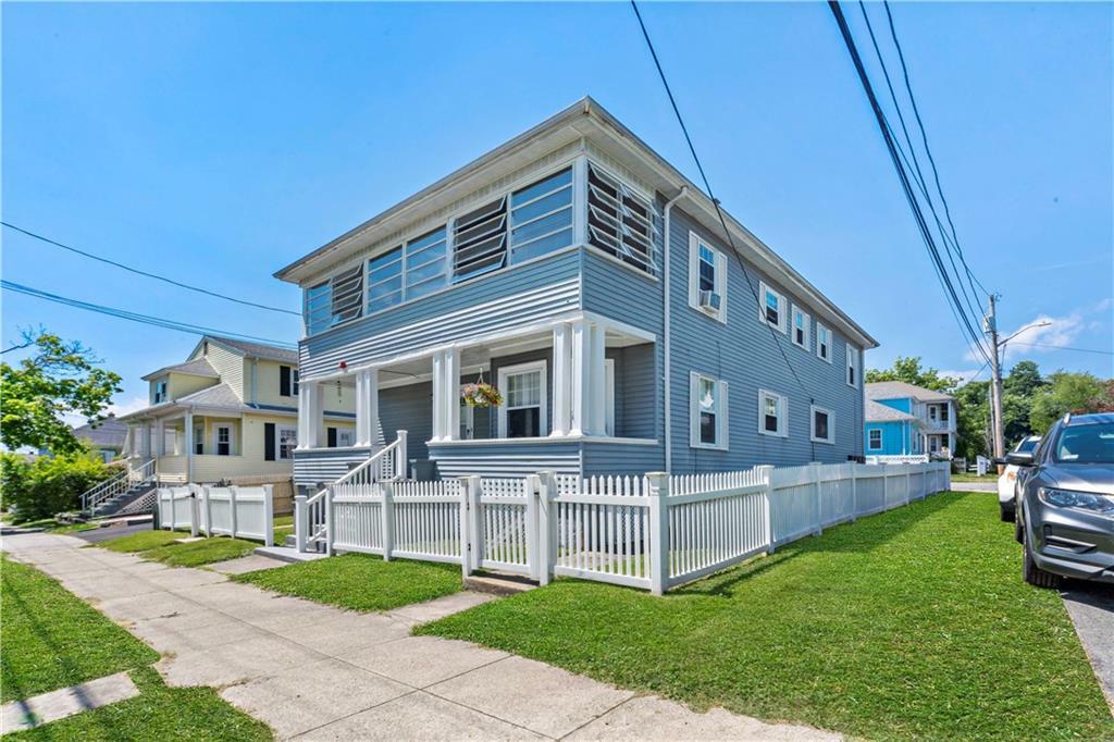 Property Photo:  143 Bay View Avenue  RI 02809 