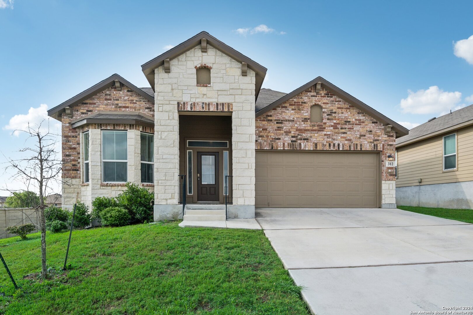 Property Photo:  312 Country Ml  TX 78108 