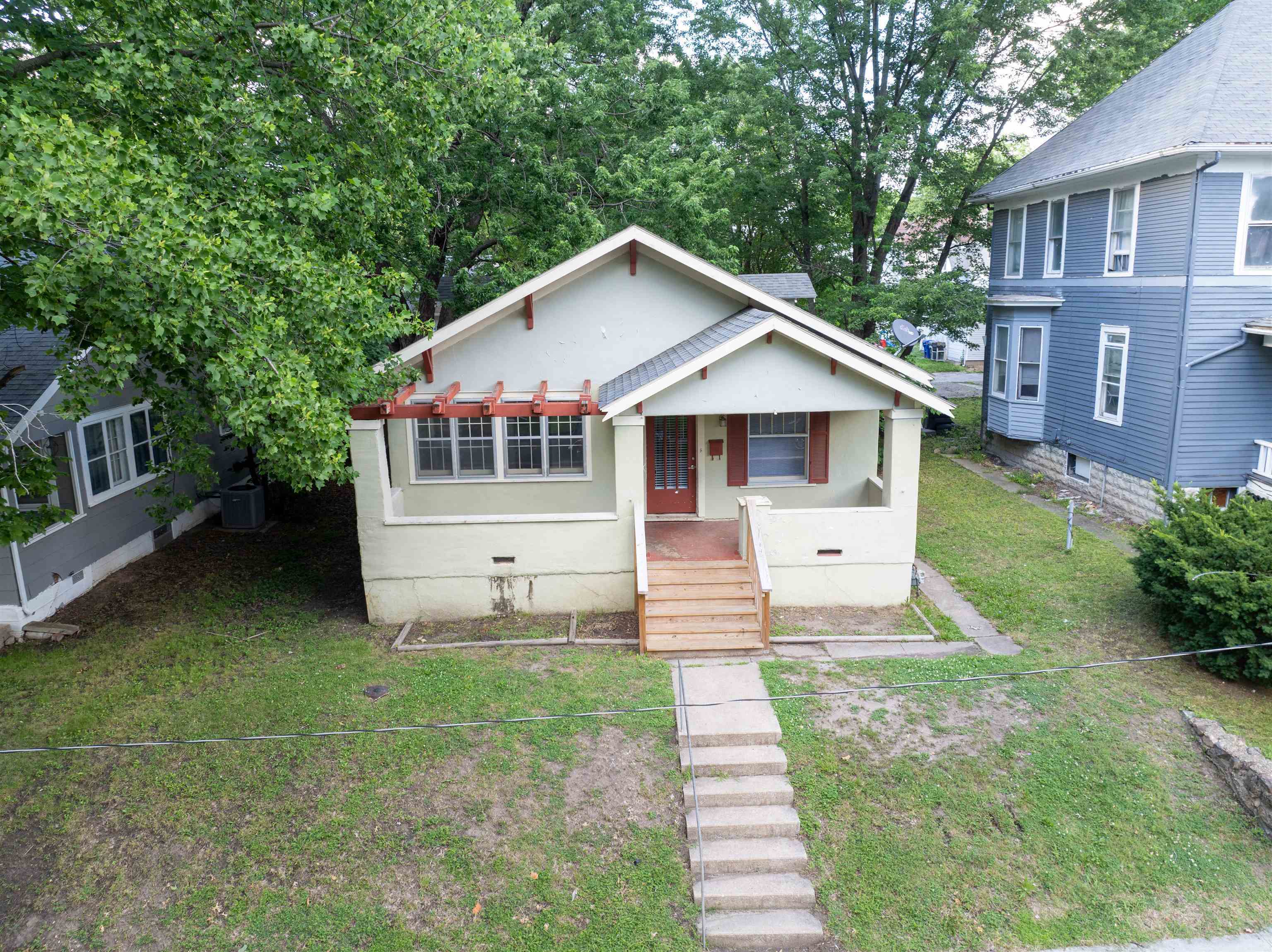 Property Photo:  1118 W 7th  MO 65301 