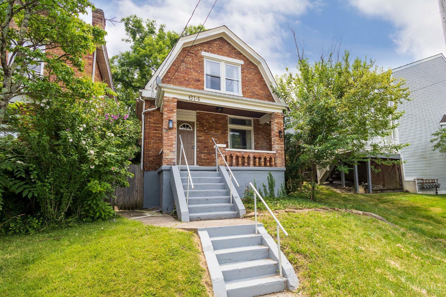 Property Photo:  614 Delta Avenue  OH 45226 