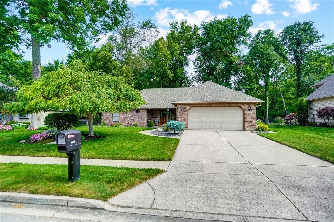 Property Photo: 305 Shady Tree Court OH 45315