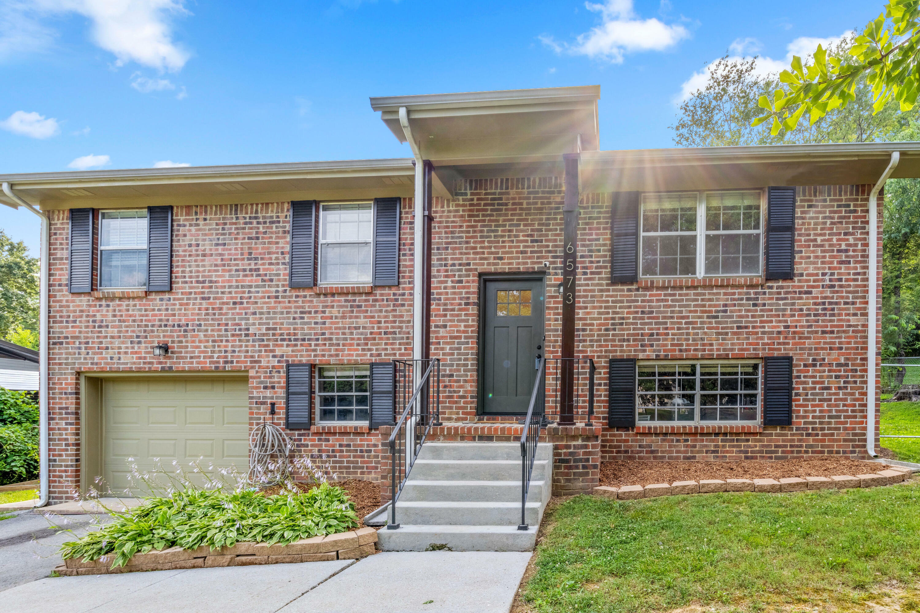 Property Photo: 6573 Esquire Lane TN 37343