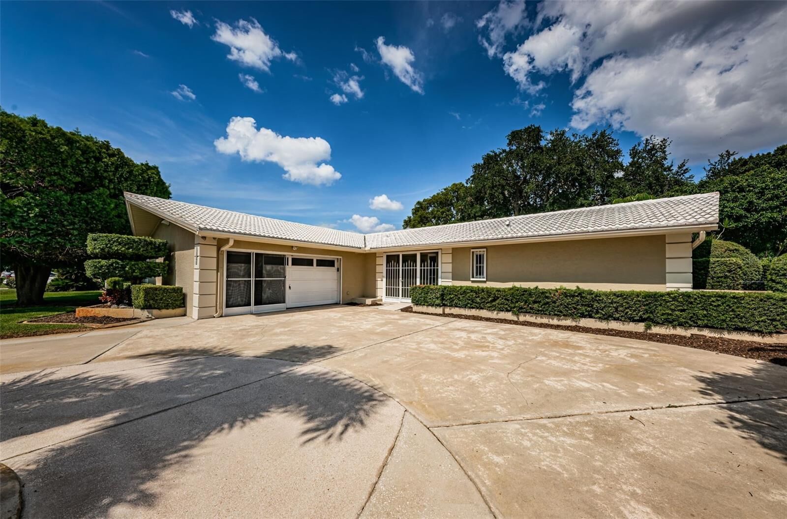 Property Photo: 11145 Hammock Drive FL 33774