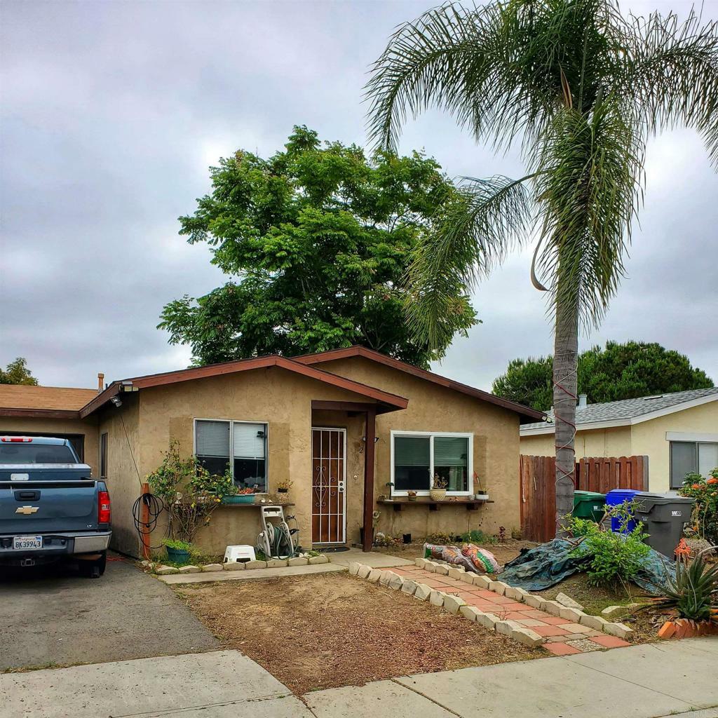 Property Photo:  241 Holiday Way  CA 92057 