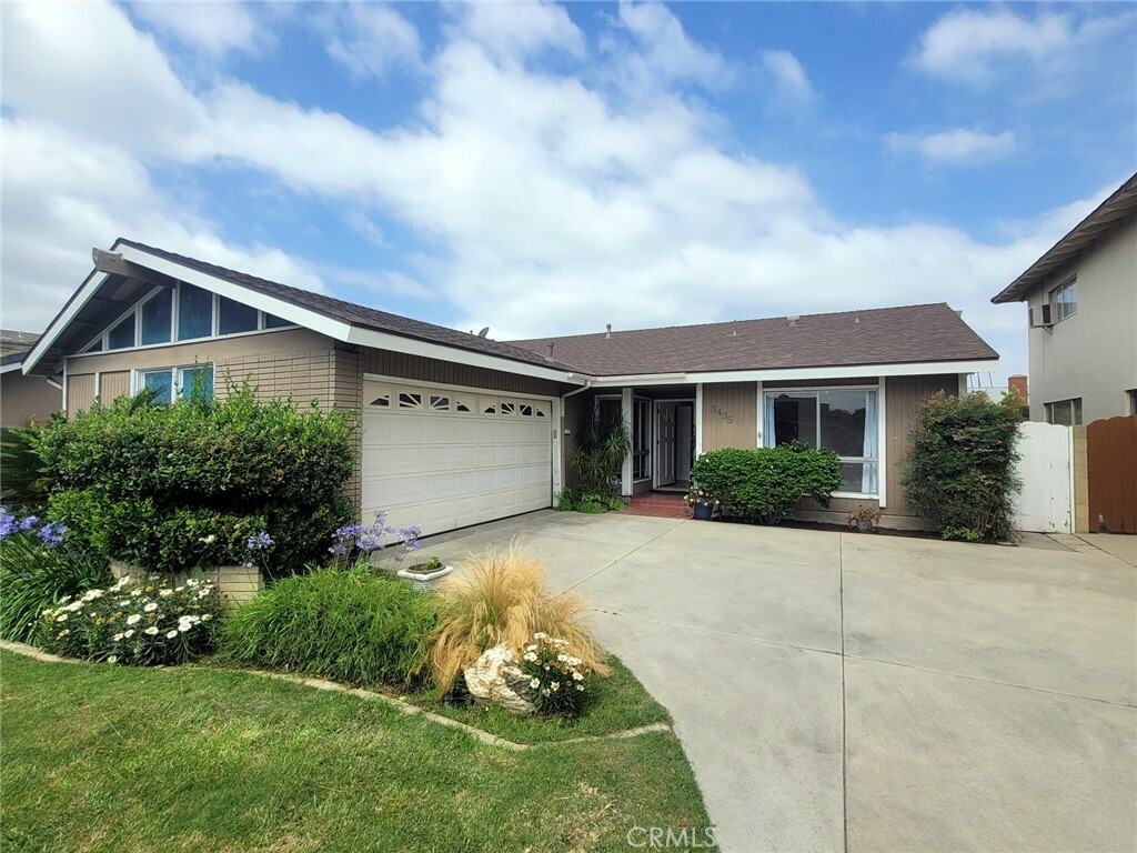 Property Photo:  3435 Claremore Avenue  CA 90808 