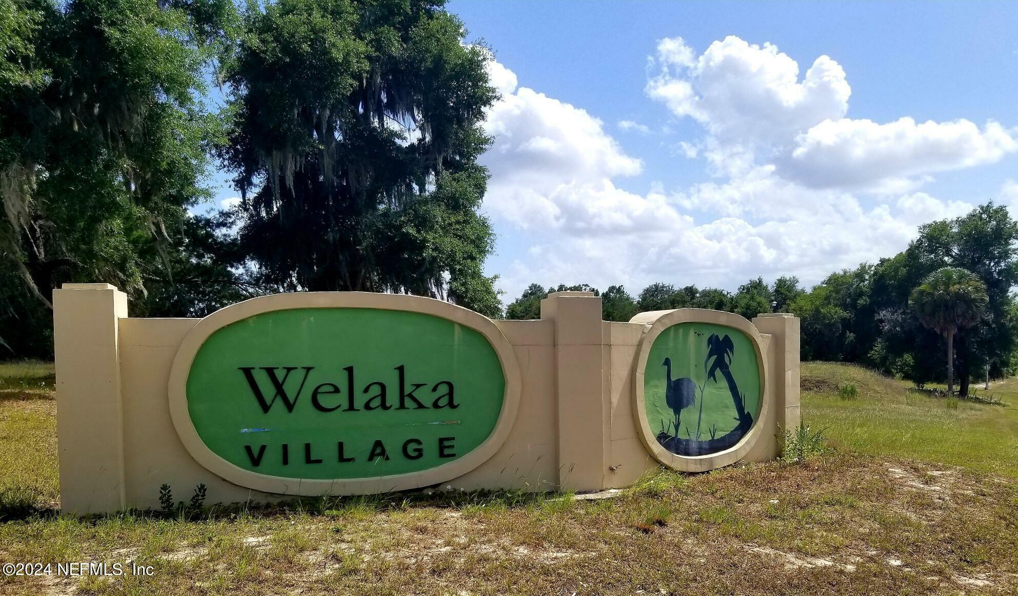 Property Photo: 108 Siesta Circle FL 32193