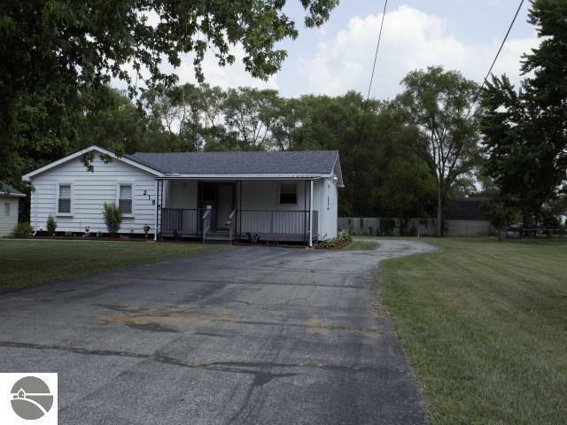 Property Photo:  2185 2nd Street  MI 48858 