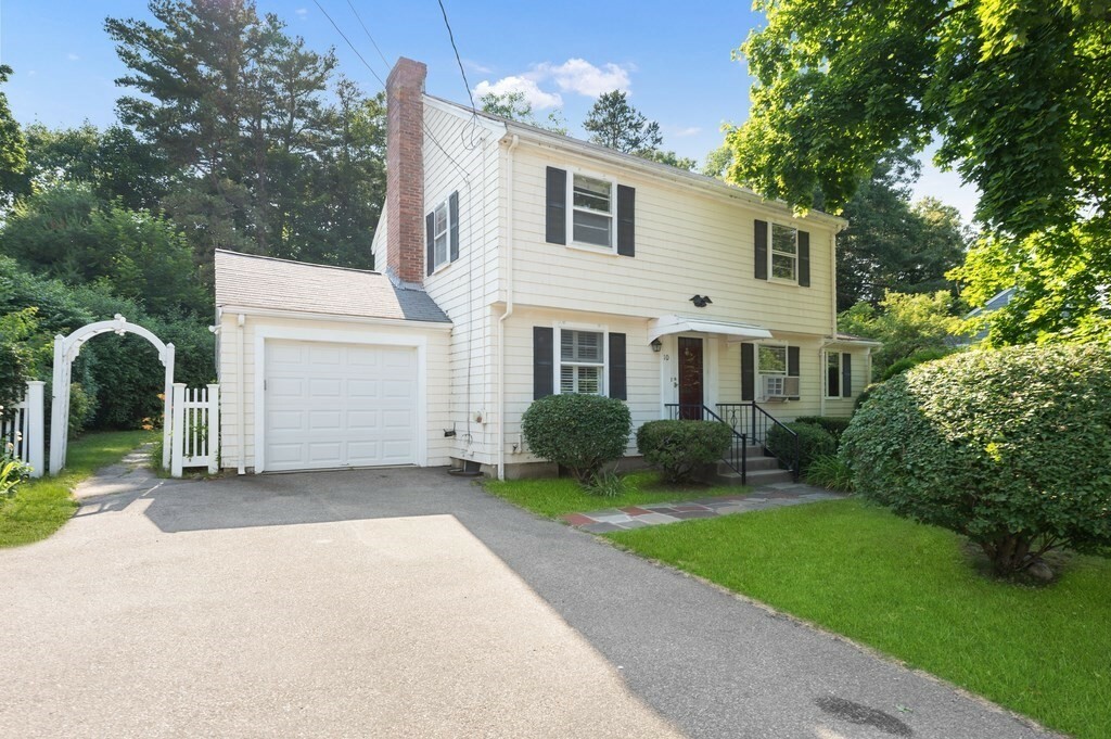 Property Photo:  10 Oak Street  MA 01760 