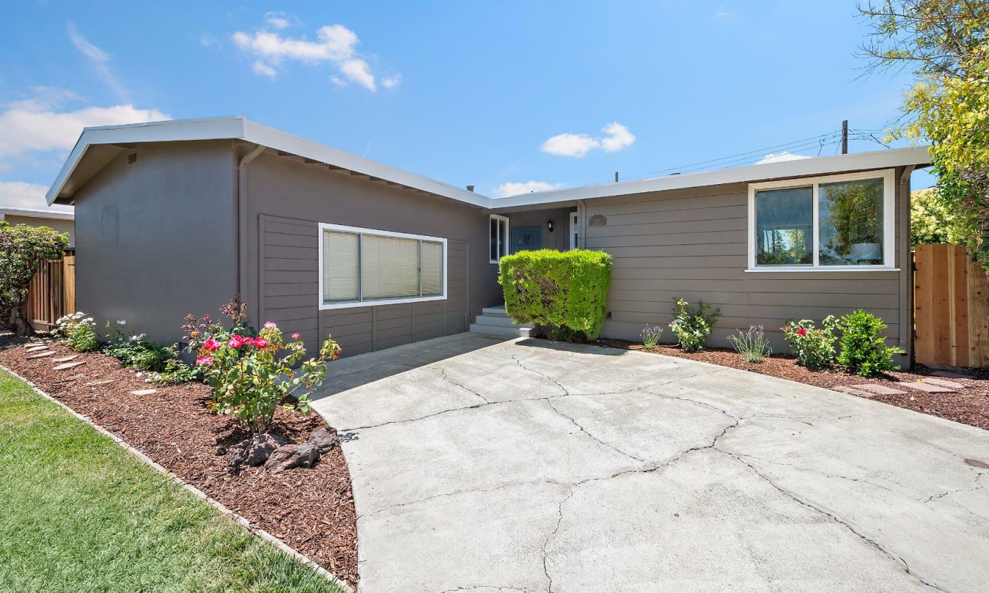 Property Photo:  177 Marianna Way  CA 95008 