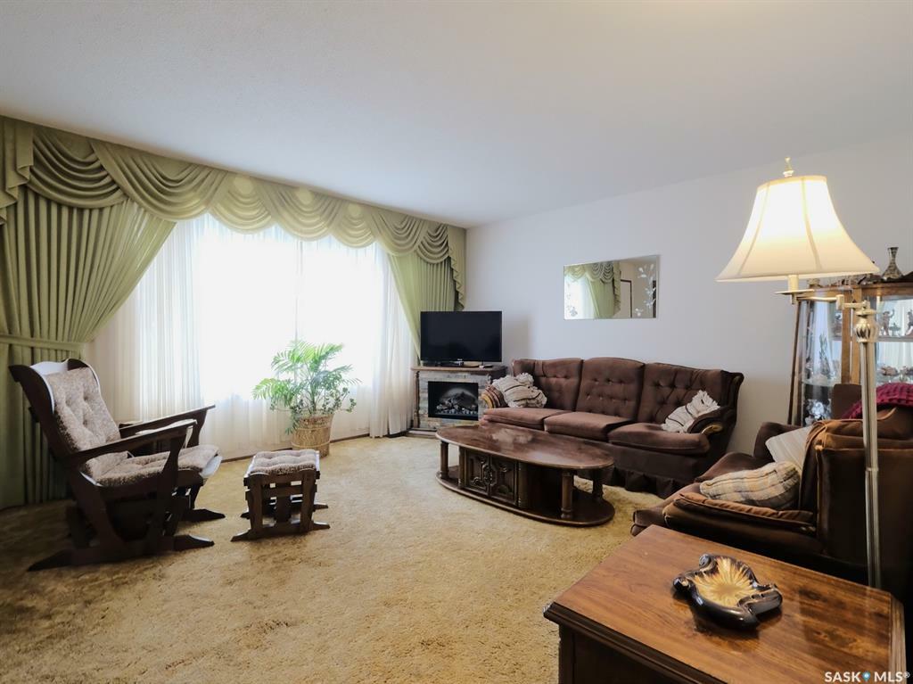 Property Photo:  518 1st Street W  SK S0L 2V0 