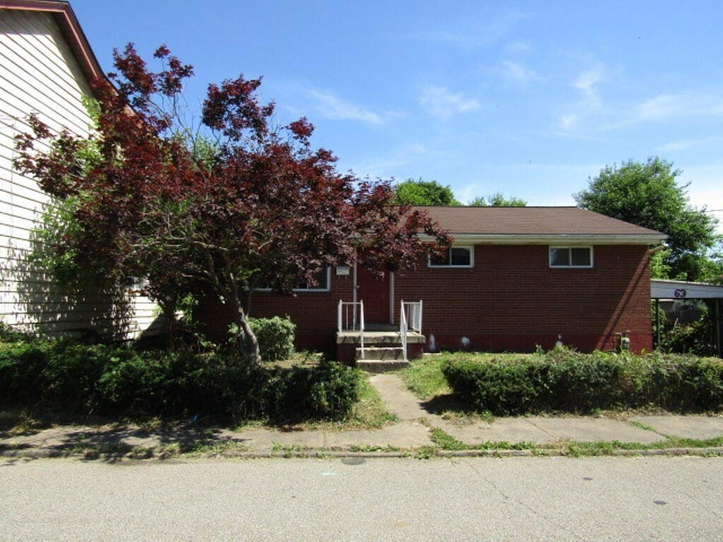 Property Photo:  63 Chestnut St  PA 15065 