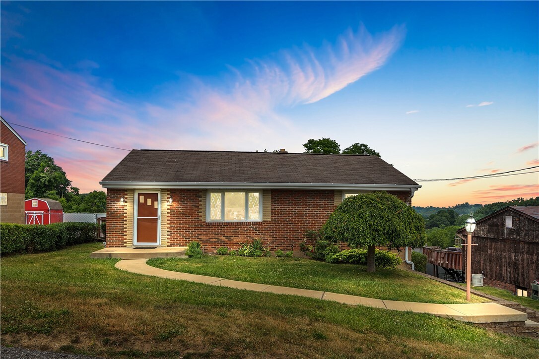 816 Geyer Rd Ext  Pittsburgh PA 15212 photo