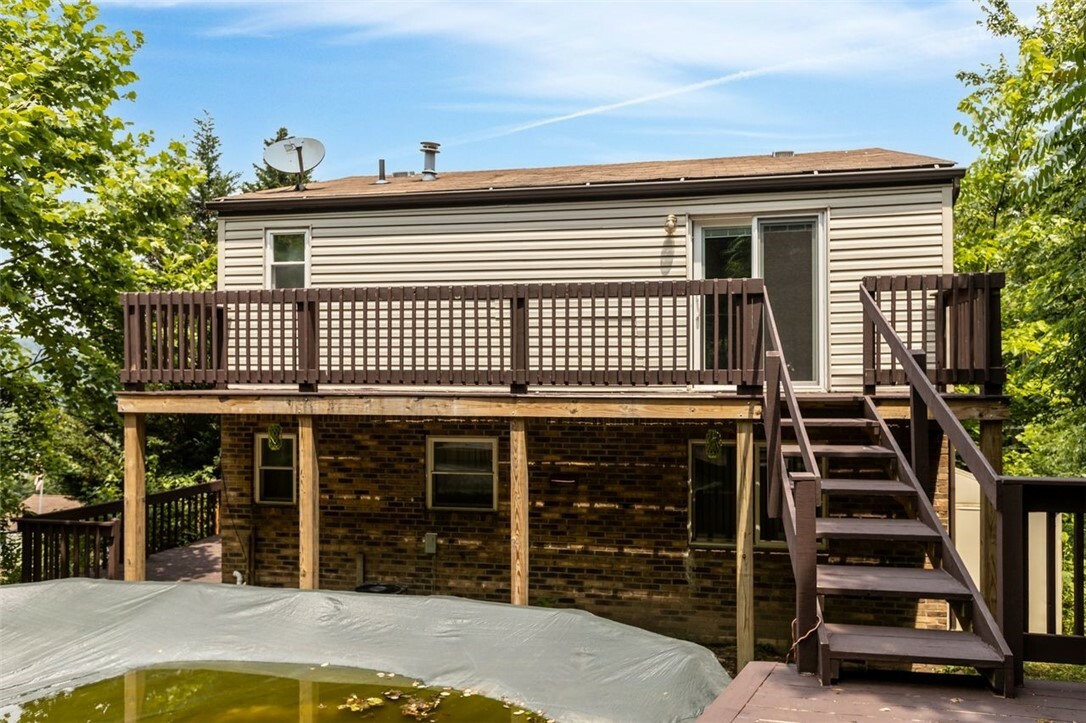 Property Photo:  9943 Walker Rd  PA 15037 