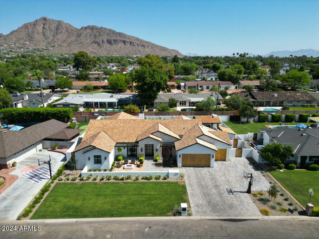 6044 E Calle Del Paisano --  Scottsdale AZ 85251 photo