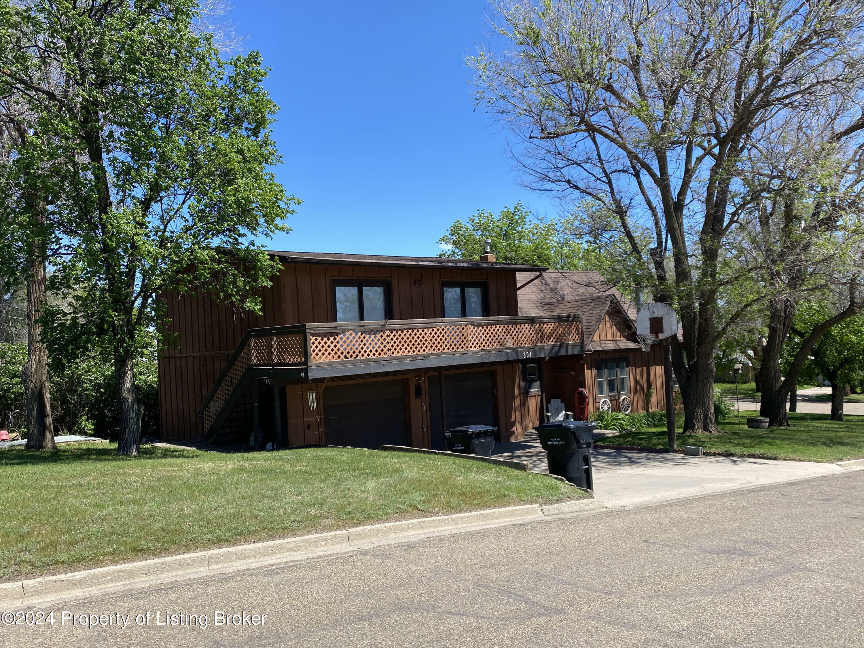 Property Photo:  301 3rd Street NW  ND 58854 