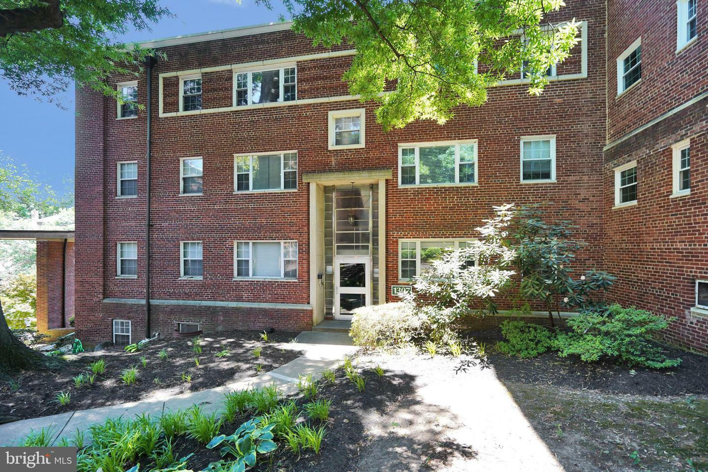 1307 N Ode Street 432  Arlington VA 22209 photo