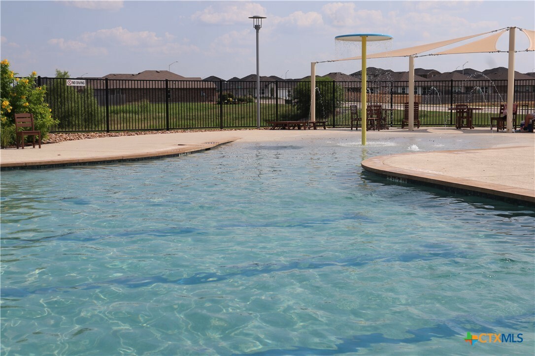 Property Photo: 836 Indigo Way TX 78155