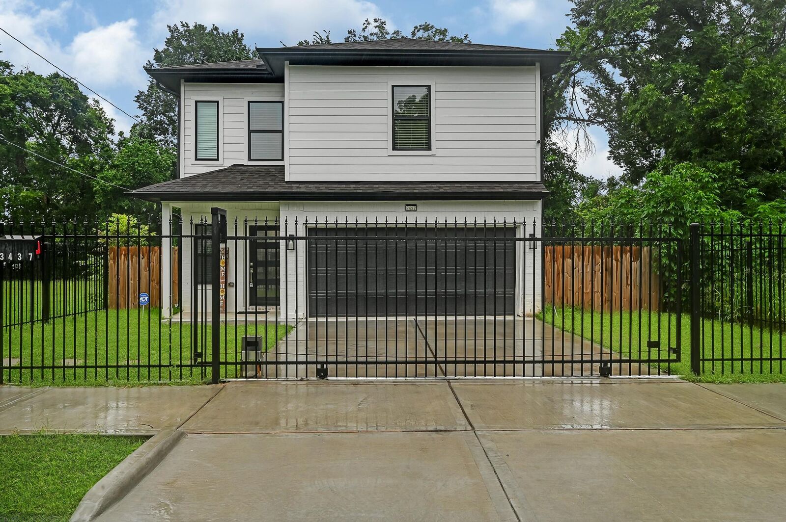 Property Photo:  3437 Simmons Street  TX 77004 