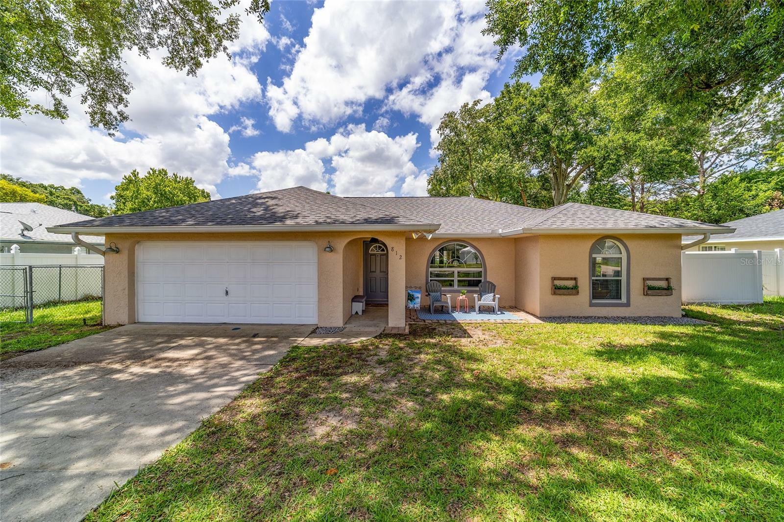 Property Photo:  812 Ridge Avenue  FL 34785 