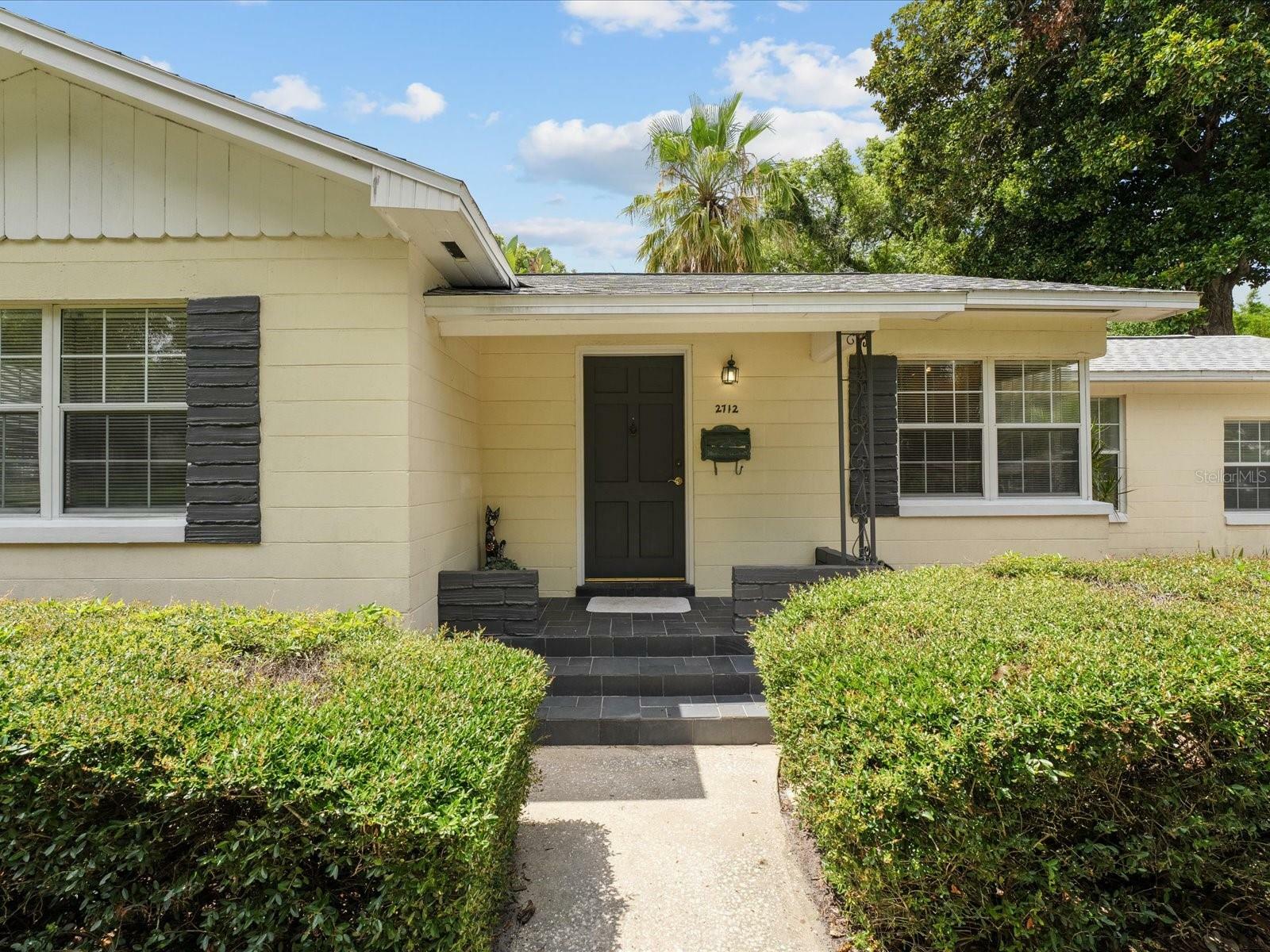 Property Photo:  2712 Parkland Drive  FL 32789 