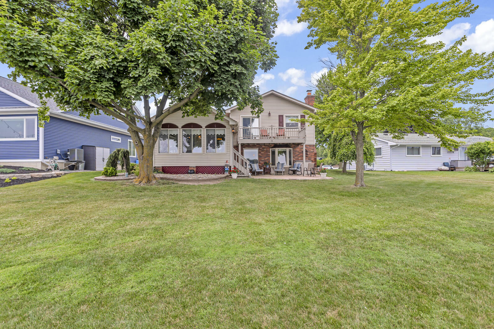 Property Photo:  109 Castlewood Drive  MI 49230 