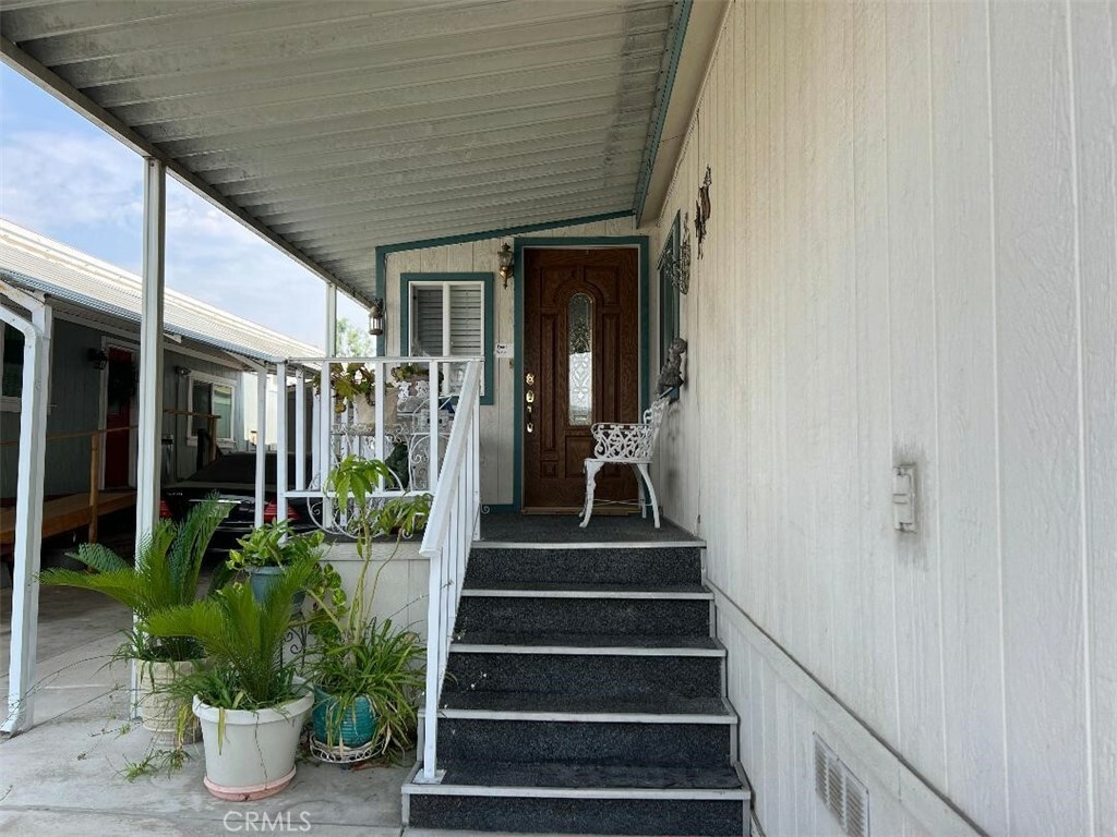 Property Photo:  1456 E Philadelphia 109  CA 91761 