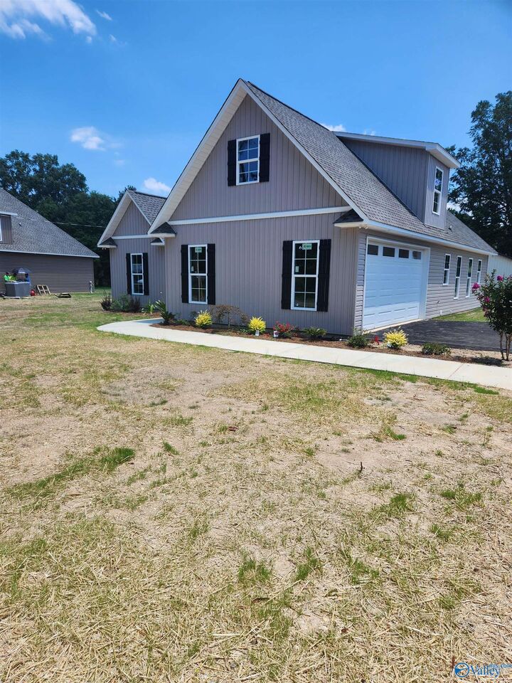 House for sale in Gadsden 112 Kaying Road, Gadsden, AL 35903