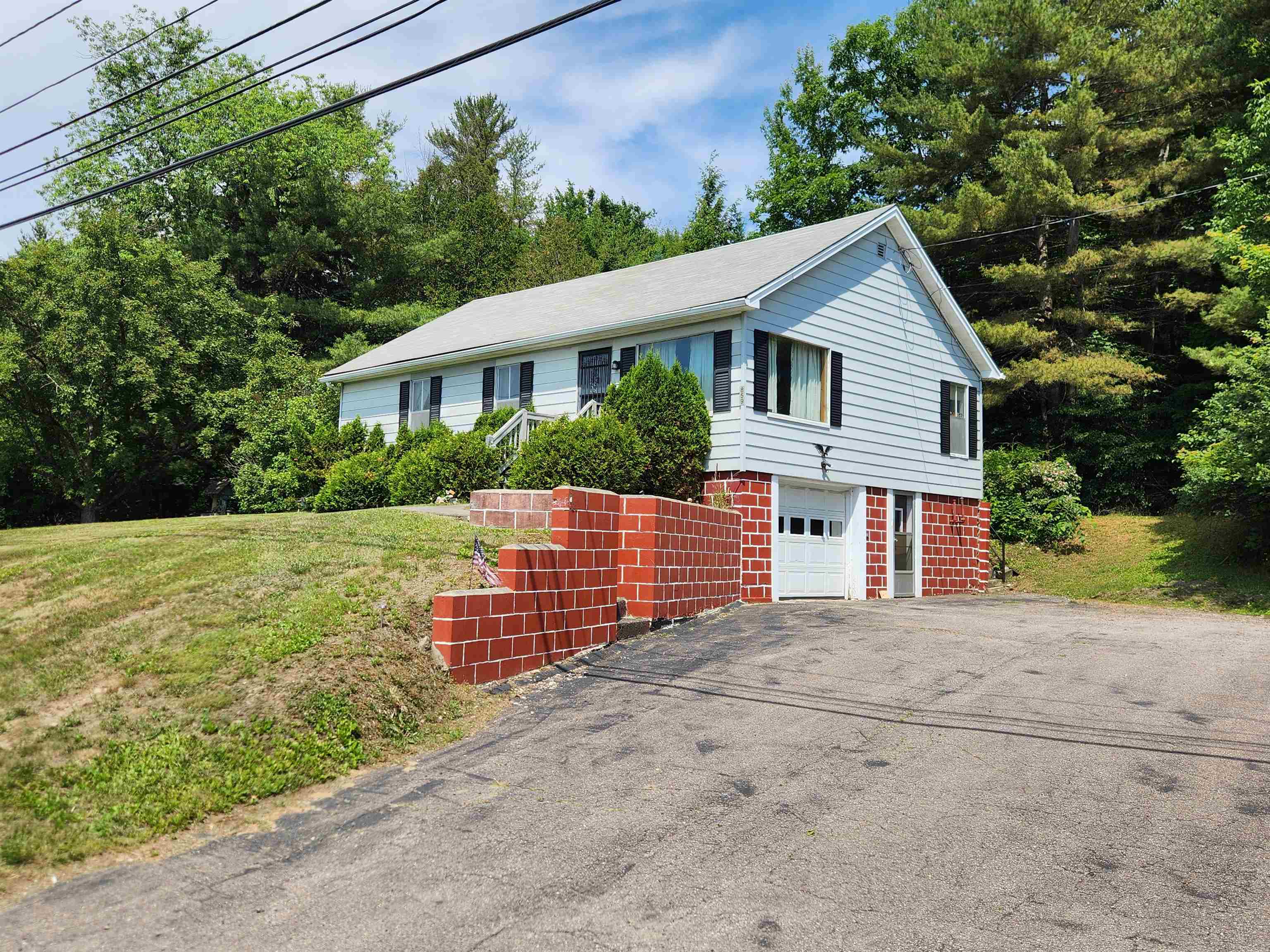 Property Photo:  859 Union Street  NH 03561 