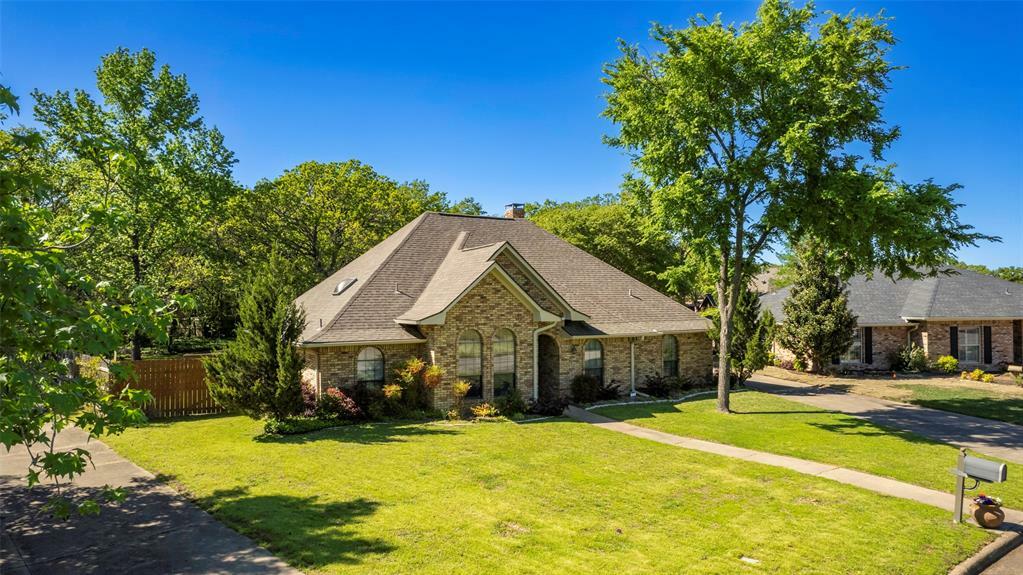 Property Photo:  1112 Whitehall Lane  TX 75402 