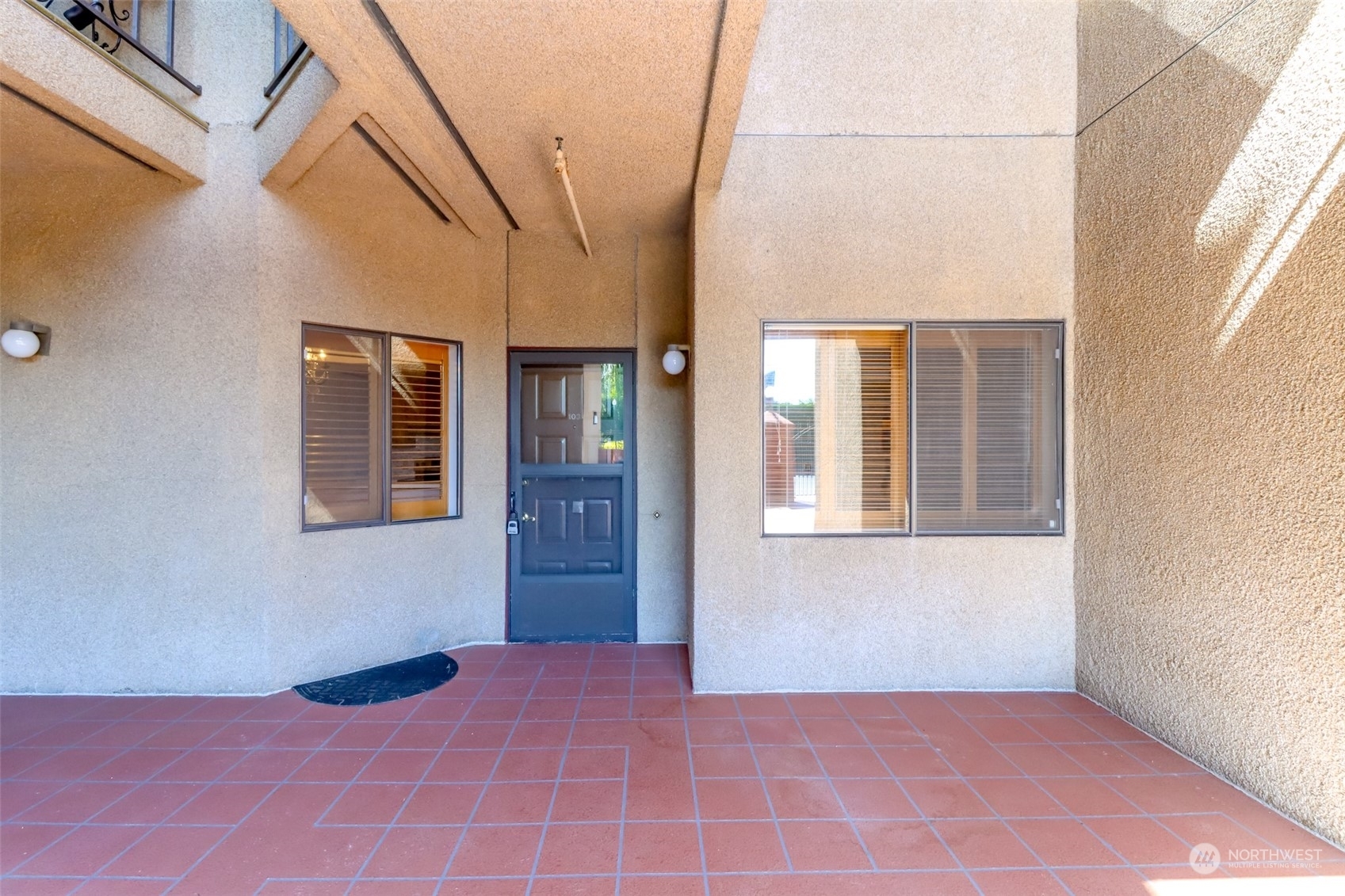 Property Photo: 1902 Bridgeport Way SW 103 WA 98466