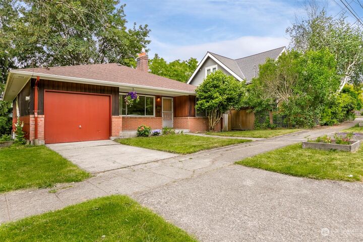 Property Photo:  6217 27th Avenue NE  WA 98115 