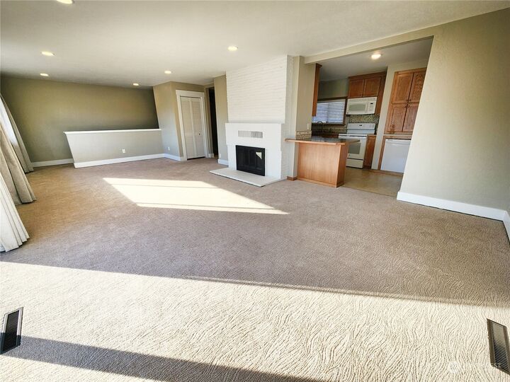 Property Photo:  2023  Deerpath Drive  WA 98844 