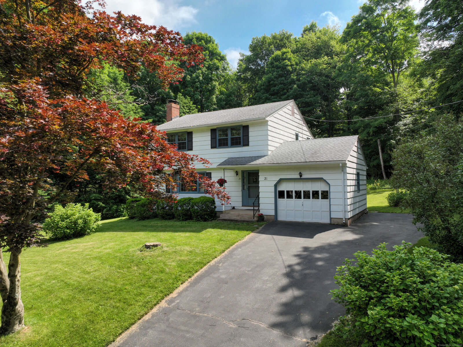 Property Photo:  21 Garnet Road  CT 06040 