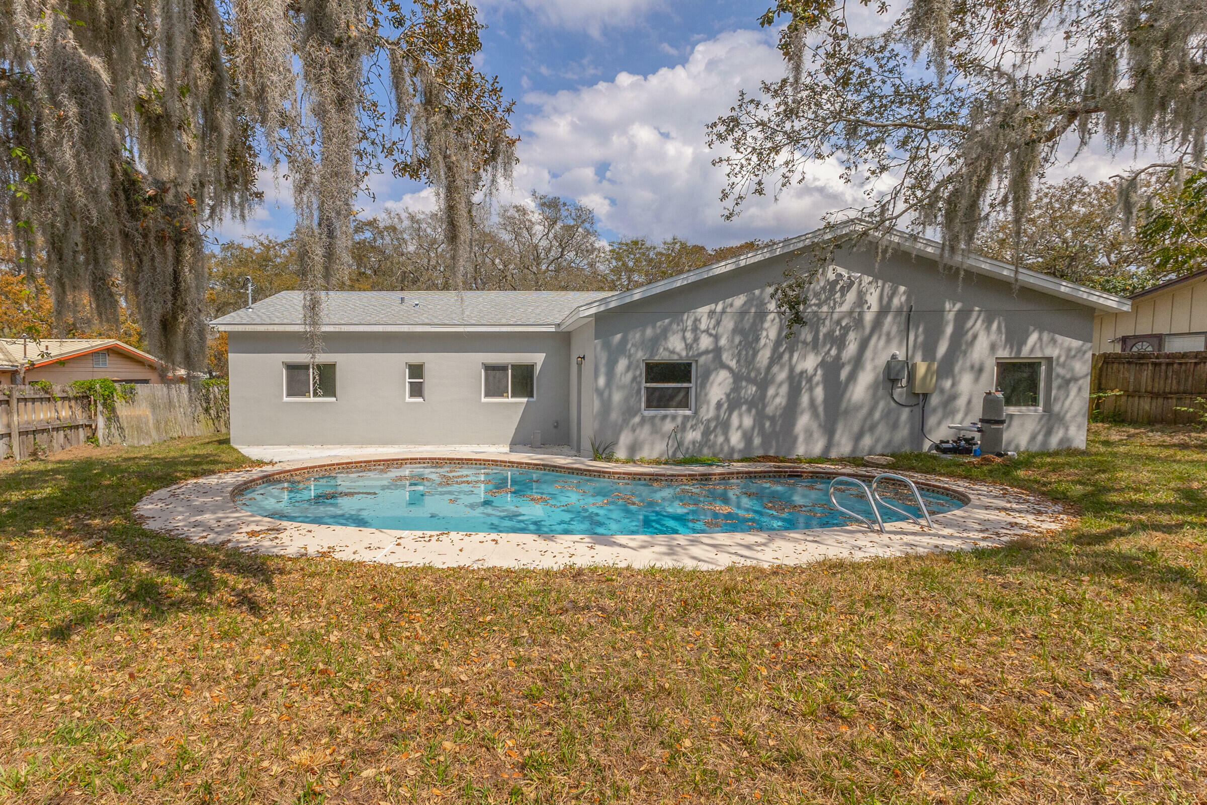 Property Photo:  1412 Elm Terrace  FL 32780 