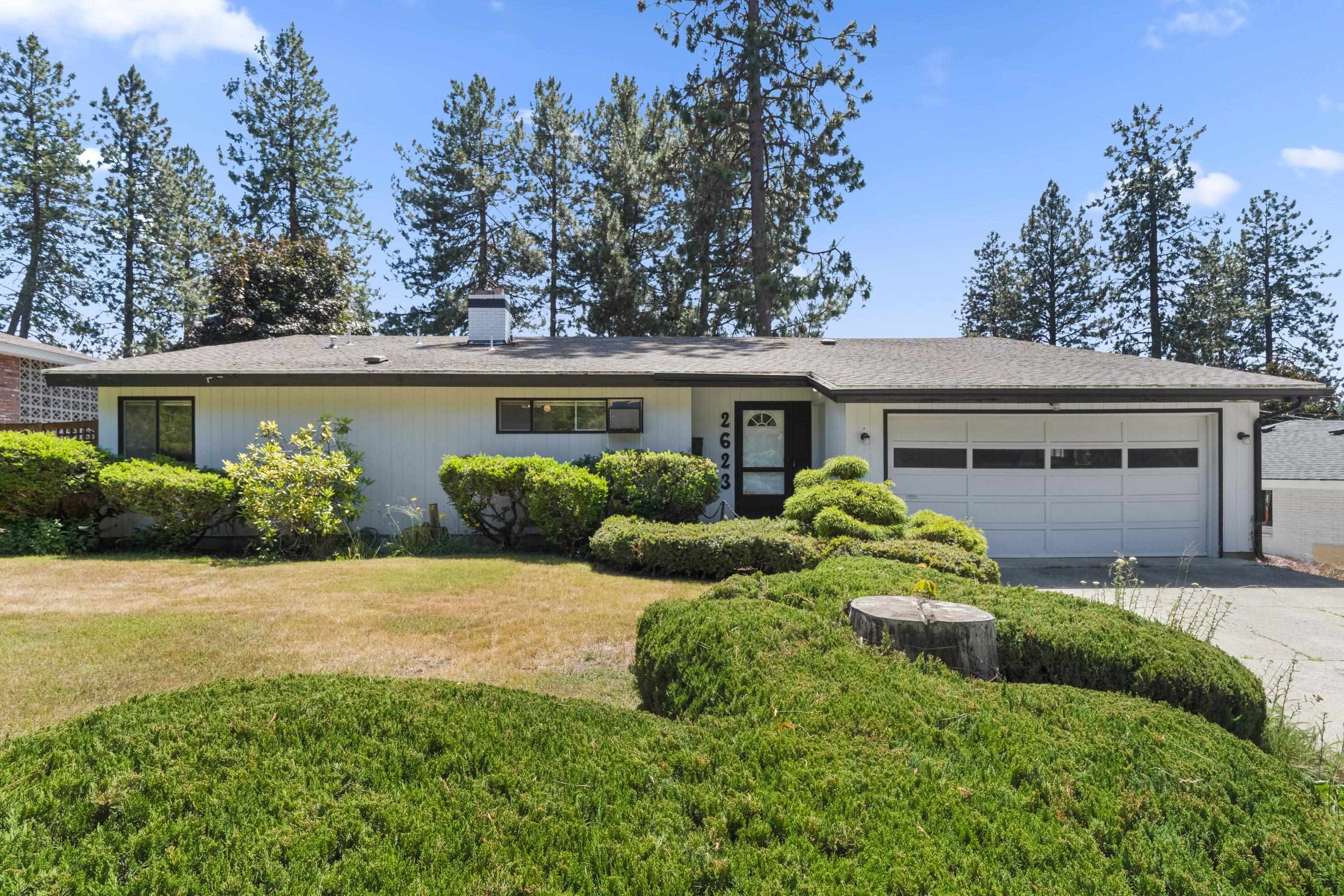 Property Photo: 2623 W Dell Dr WA 99208