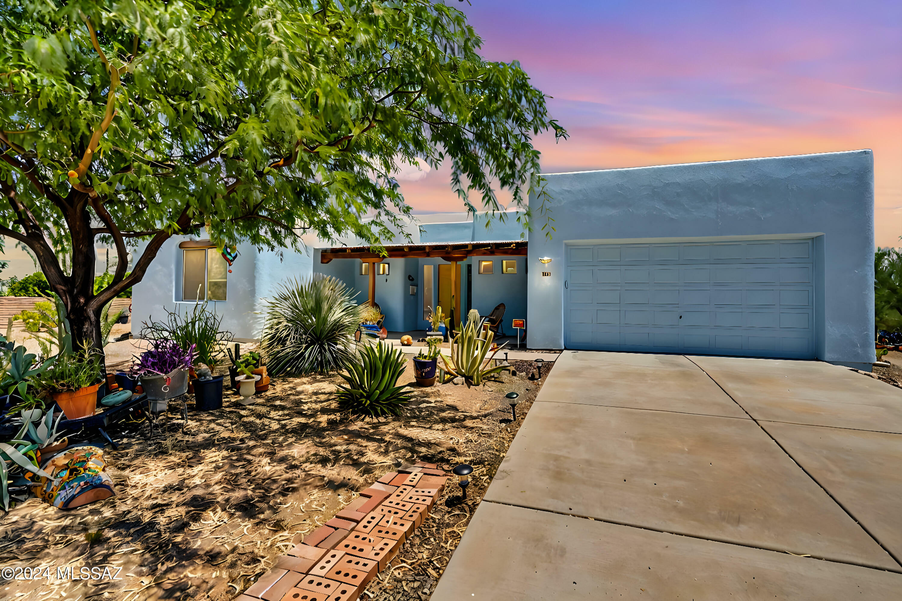 Property Photo:  7851 W Tree Frog Trail  AZ 85735 