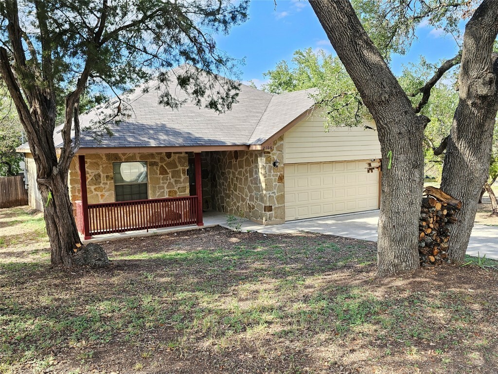 Property Photo: 2106 Red Fox Road TX 78734