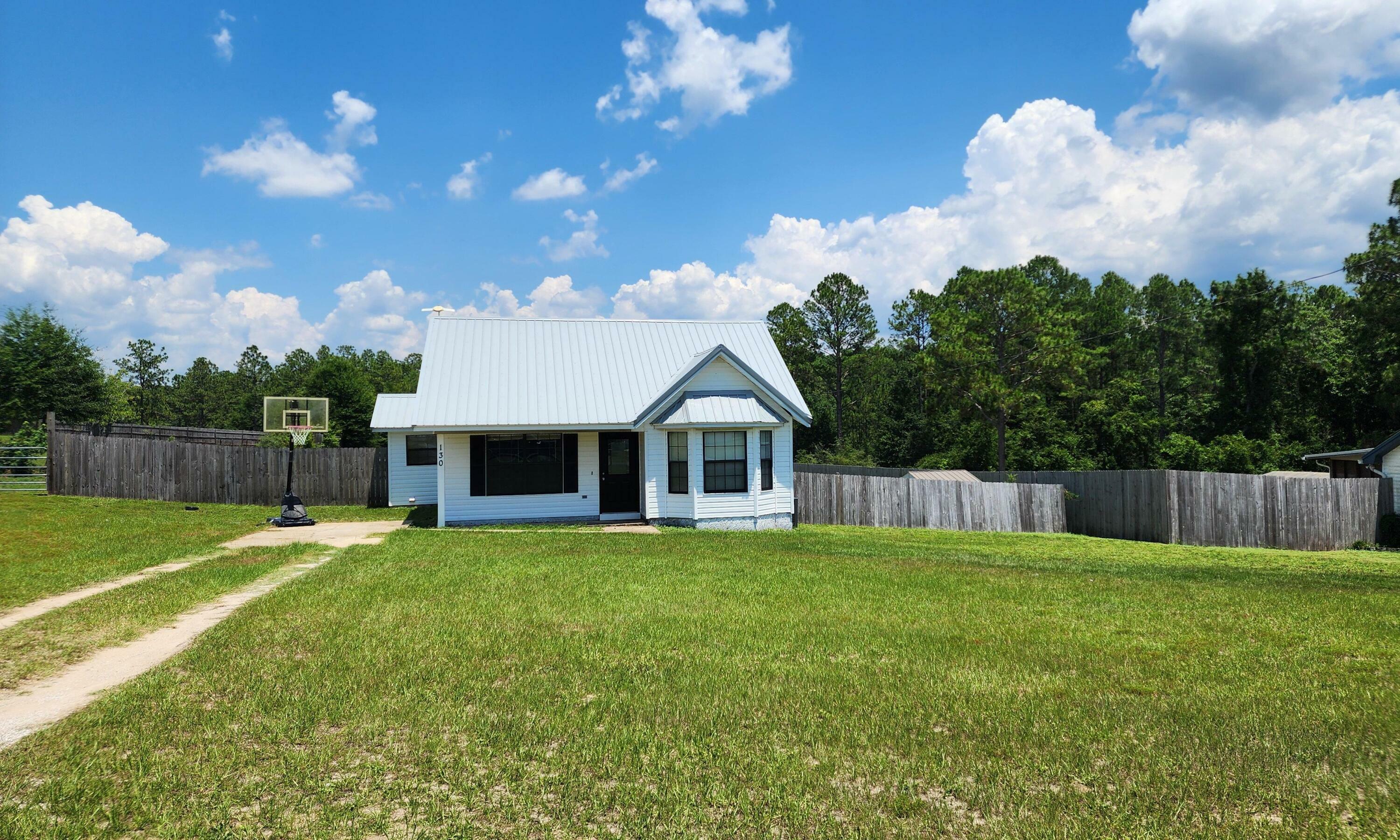 Property Photo:  130 Stephens Lane  FL 32539 