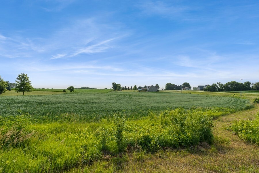 Property Photo:  3121 SE Jarvis Lane  IA 50237 