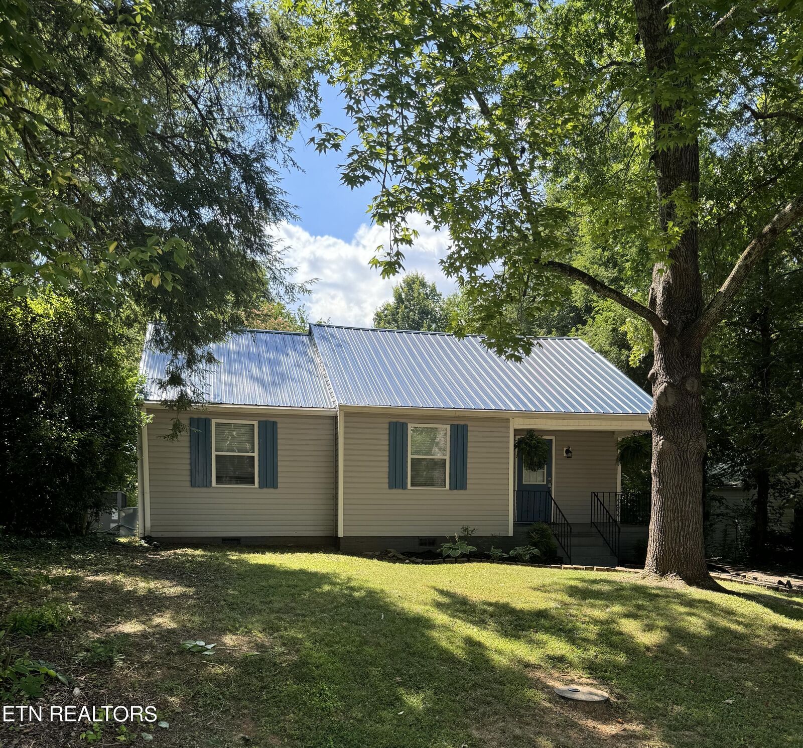 Property Photo:  3037 Hackman St  TN 37920 